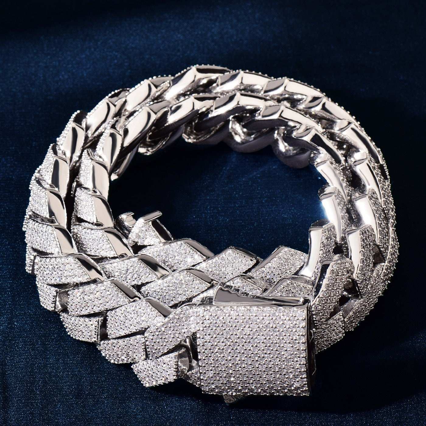 Iced Out Bulky Hip Hop Necklace Chain