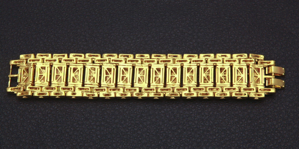 Iced Out Exaggerated Tank Bracelet - DATNEWDRIP