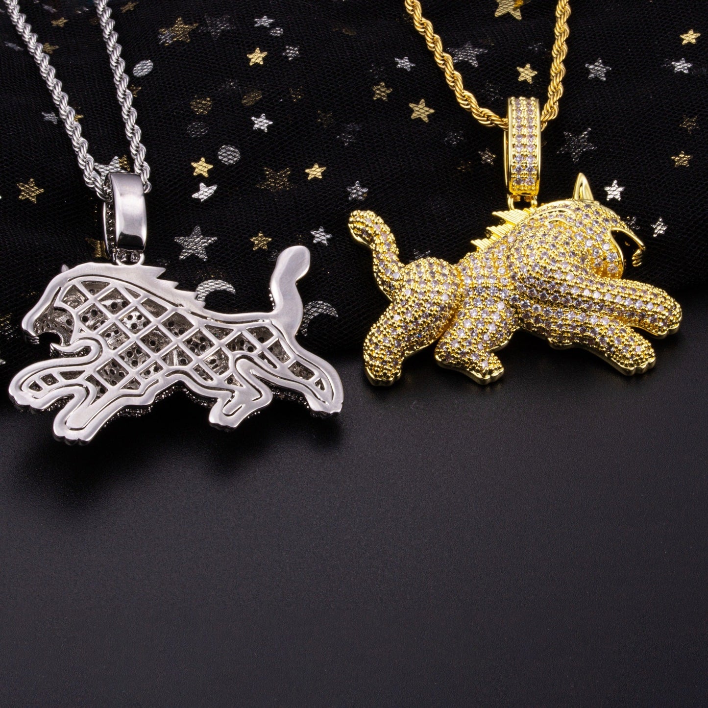 Iced Out Running Lion Pendant - DATNEWDRIP