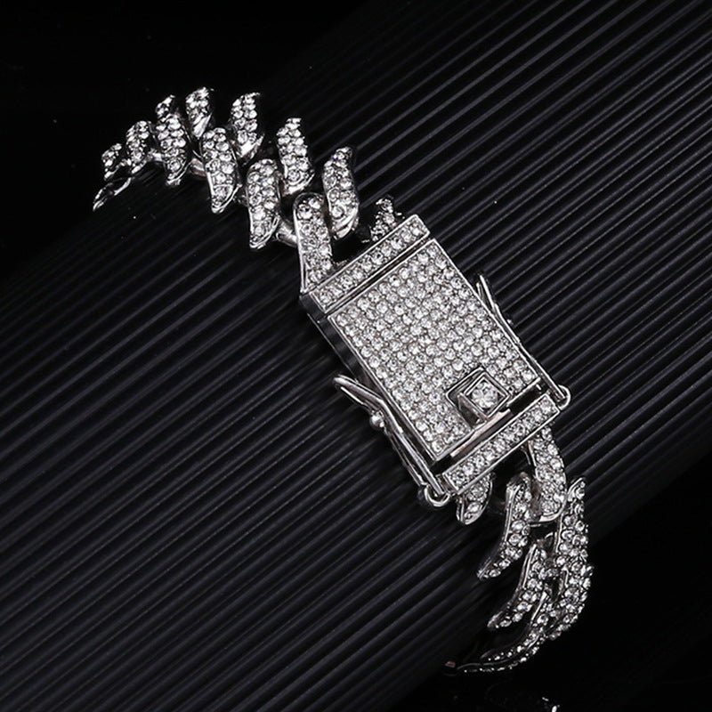 Iced Out Thorned Cuban Link Chain - DATNEWDRIP