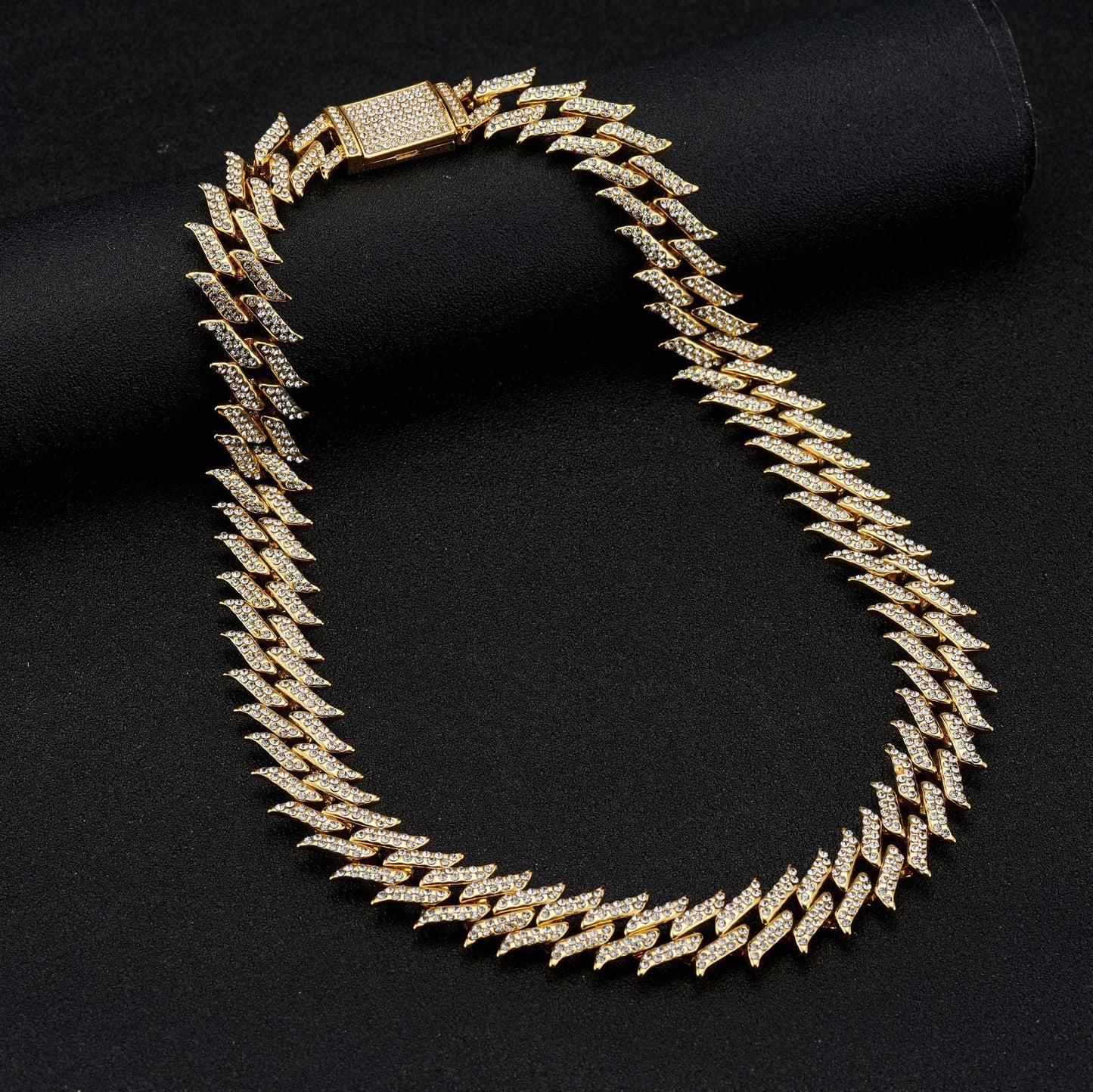 Iced Out Pointed Leaf Cuban Link Chain - DATNEWDRIP