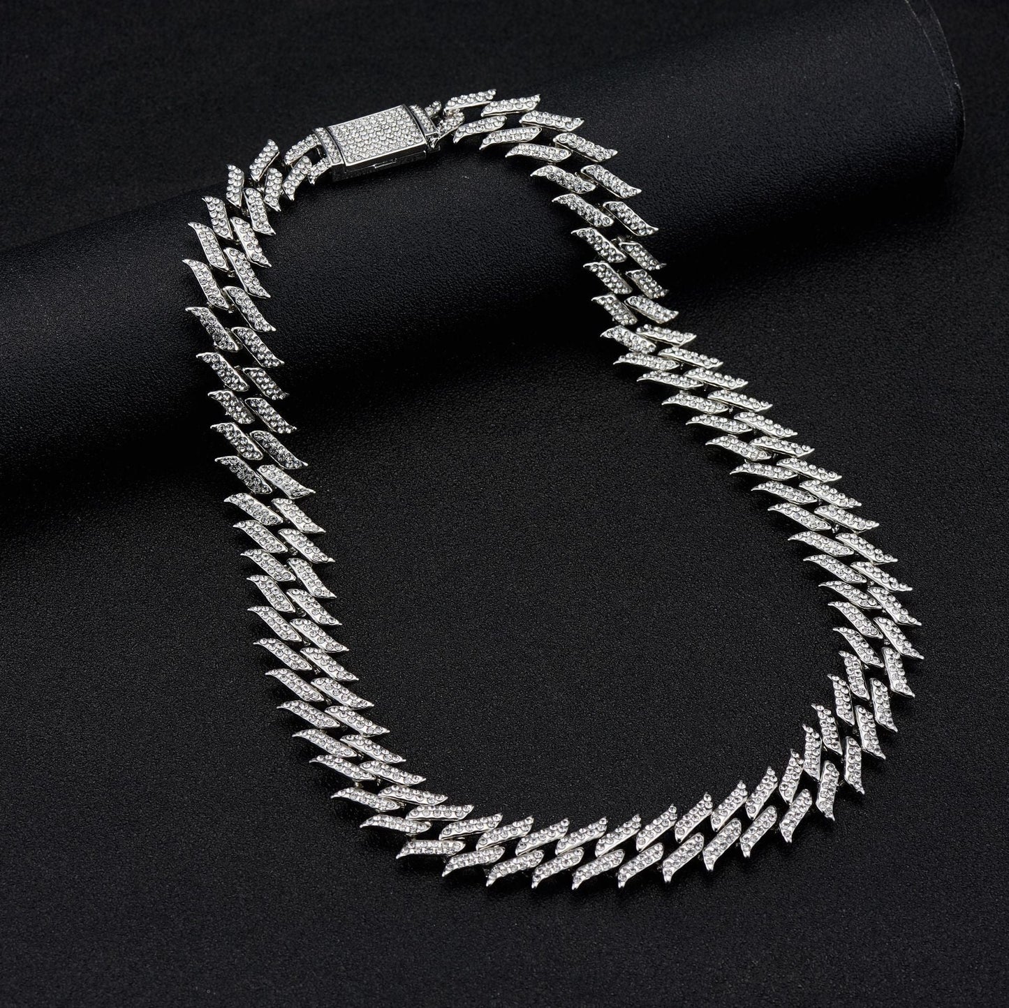 Iced Out Pointed Leaf Cuban Link Chain - DATNEWDRIP
