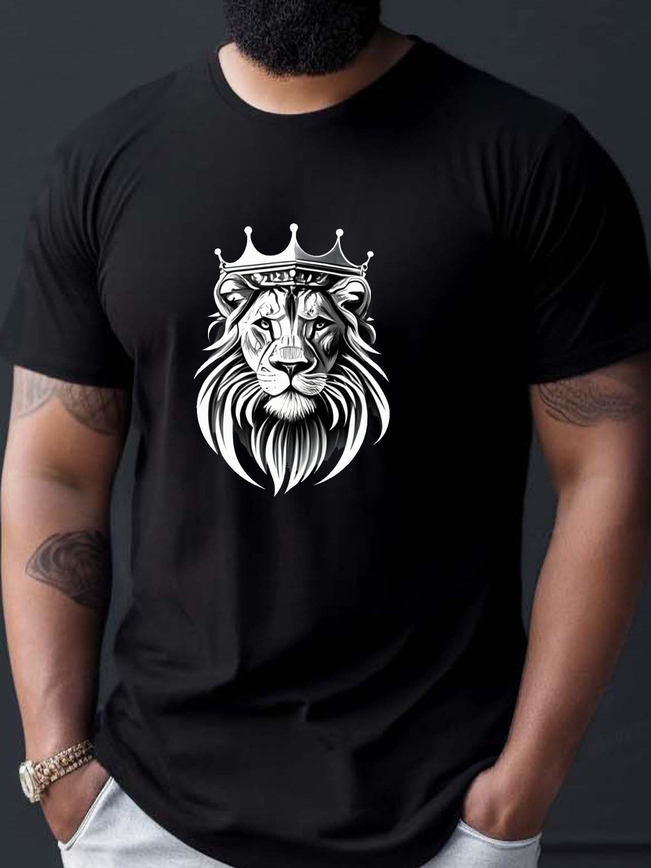 Lion Wearing Crown Print T-shirt, Men's T-shirt, Summer Casual Short Sleeved T-shirt