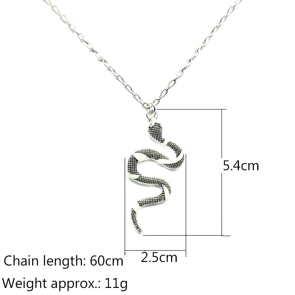 Retro Alloy Luminous Snake-Shaped Pendant Personality Clavicle Necklace