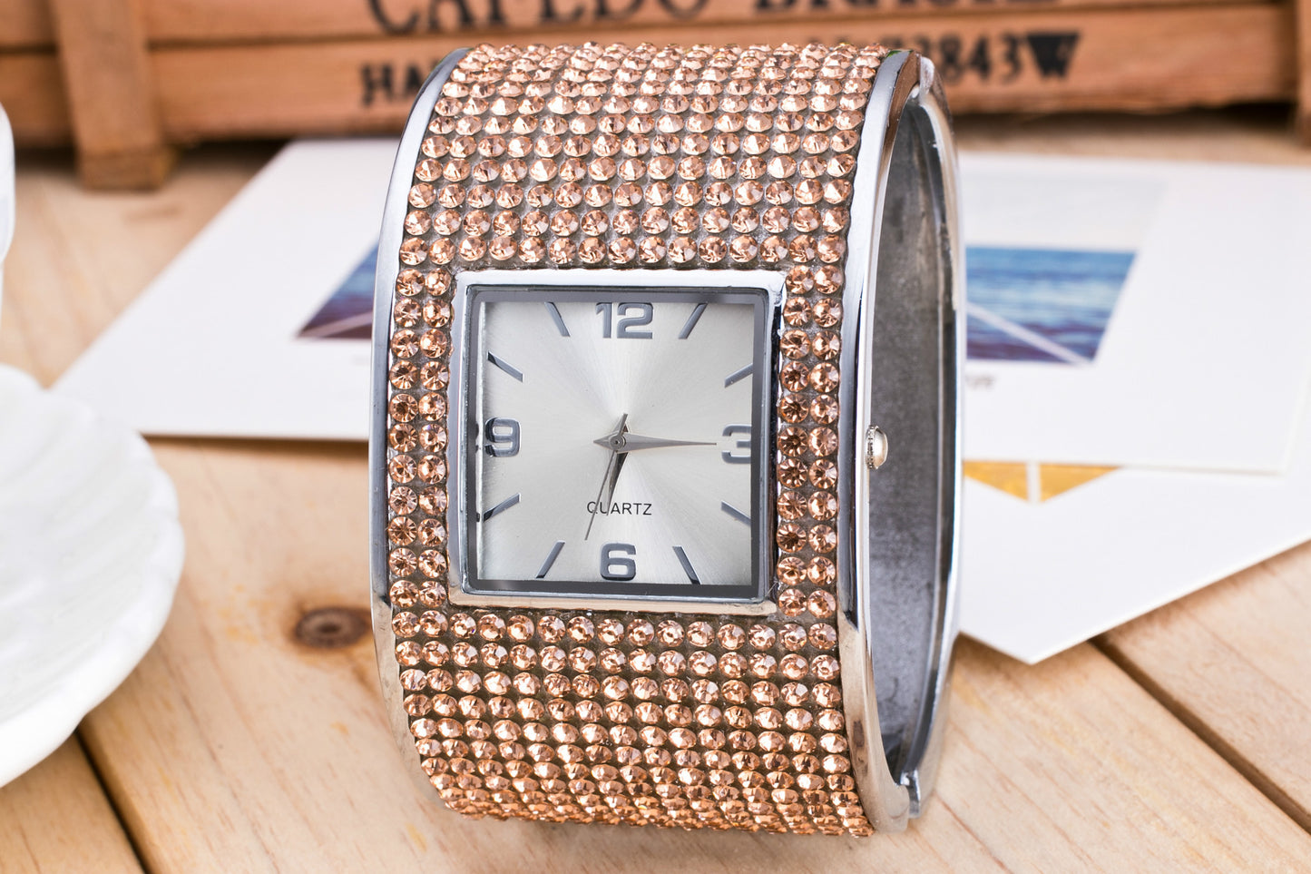 Diamond-studded Fashion Watch