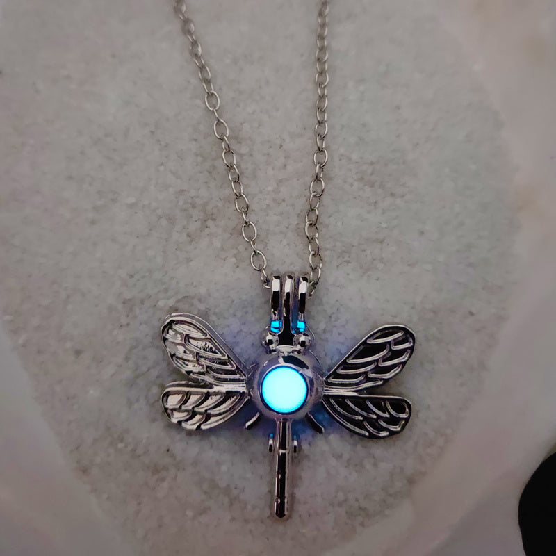 DIY luminous dragonfly necklace