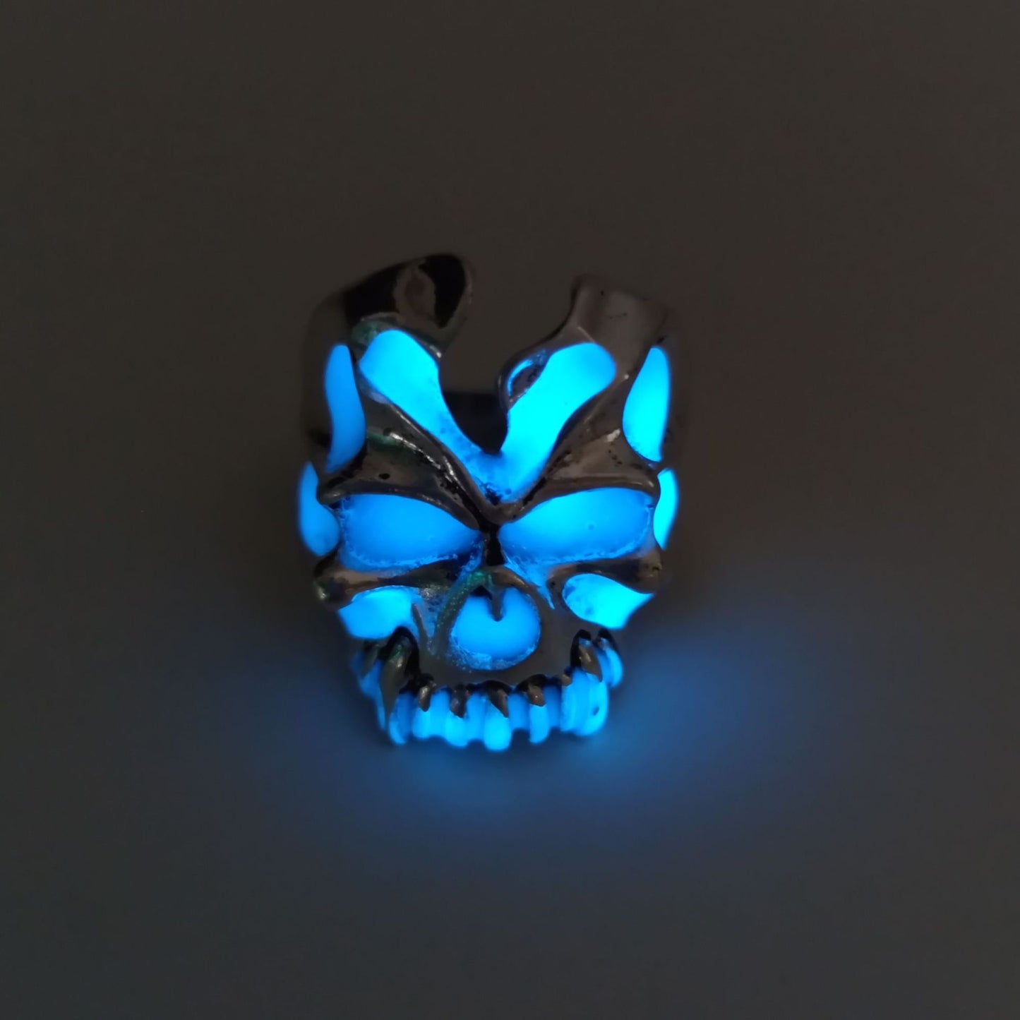 Alloy Ghost Head Toothy Luminous Ring