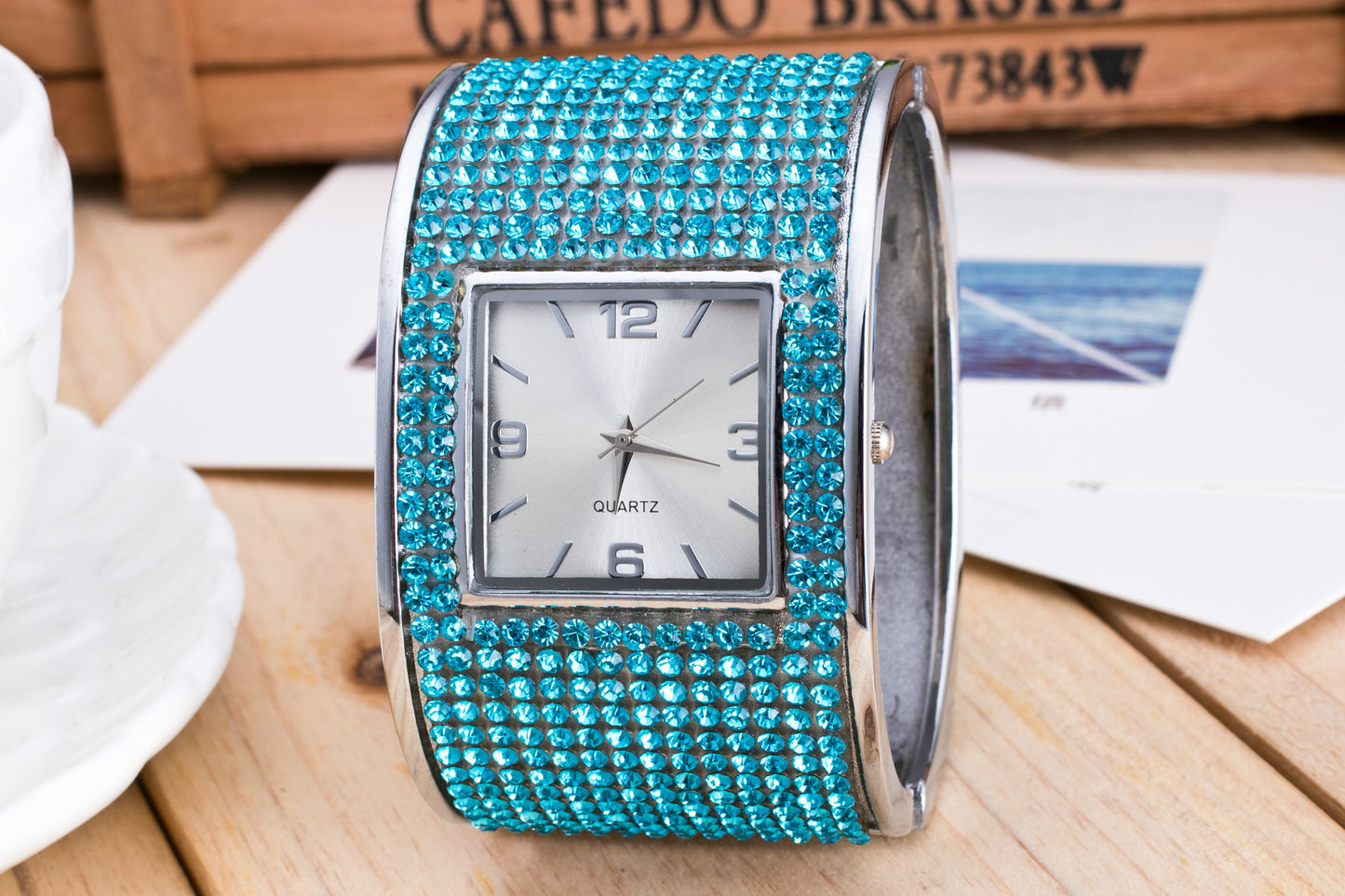 Diamond-studded Fashion Watch