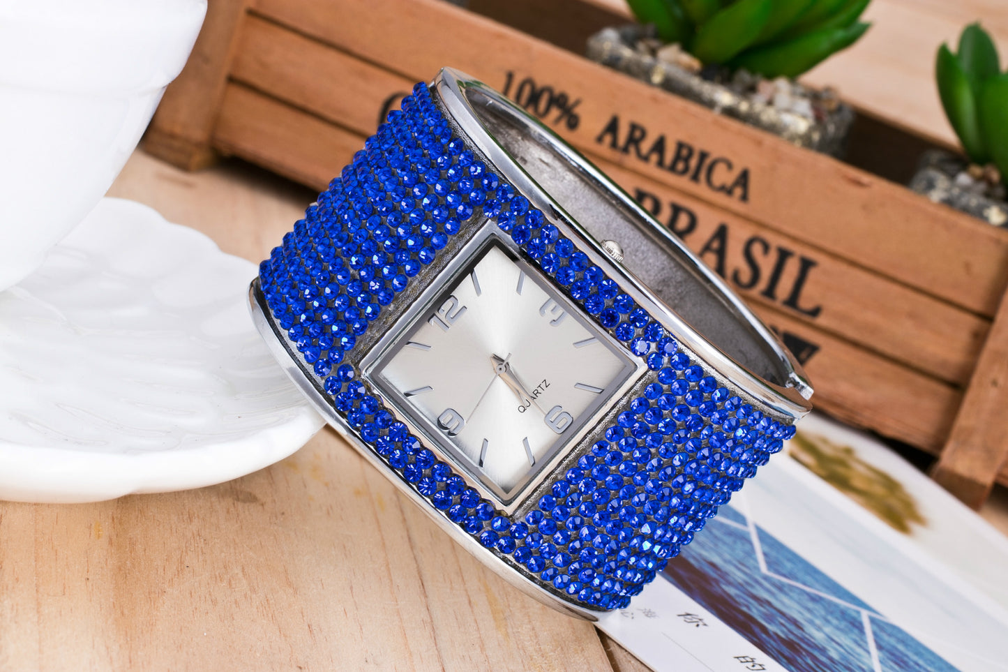 Diamond-studded Fashion Watch