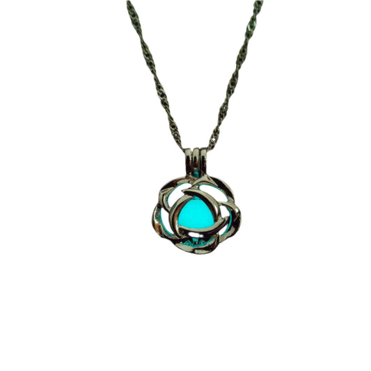 Luminous Rose Pendant - DATNEWDRIP