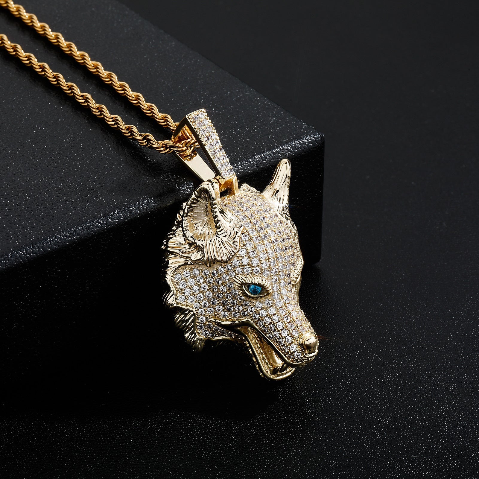 Iced Out Wolf Head Pendant - DATNEWDRIP