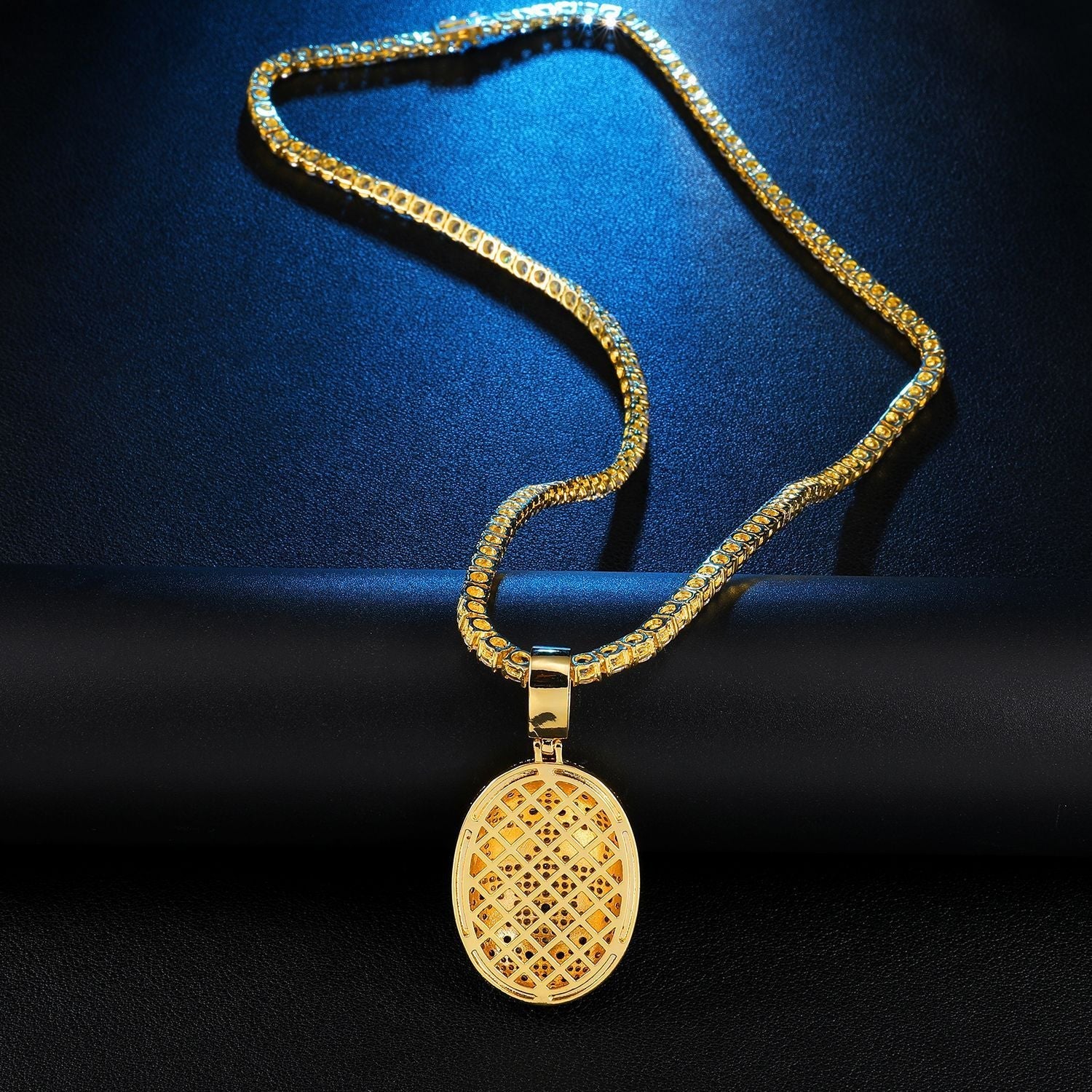 Iced Out Hockey Mask Pendant - DATNEWDRIP