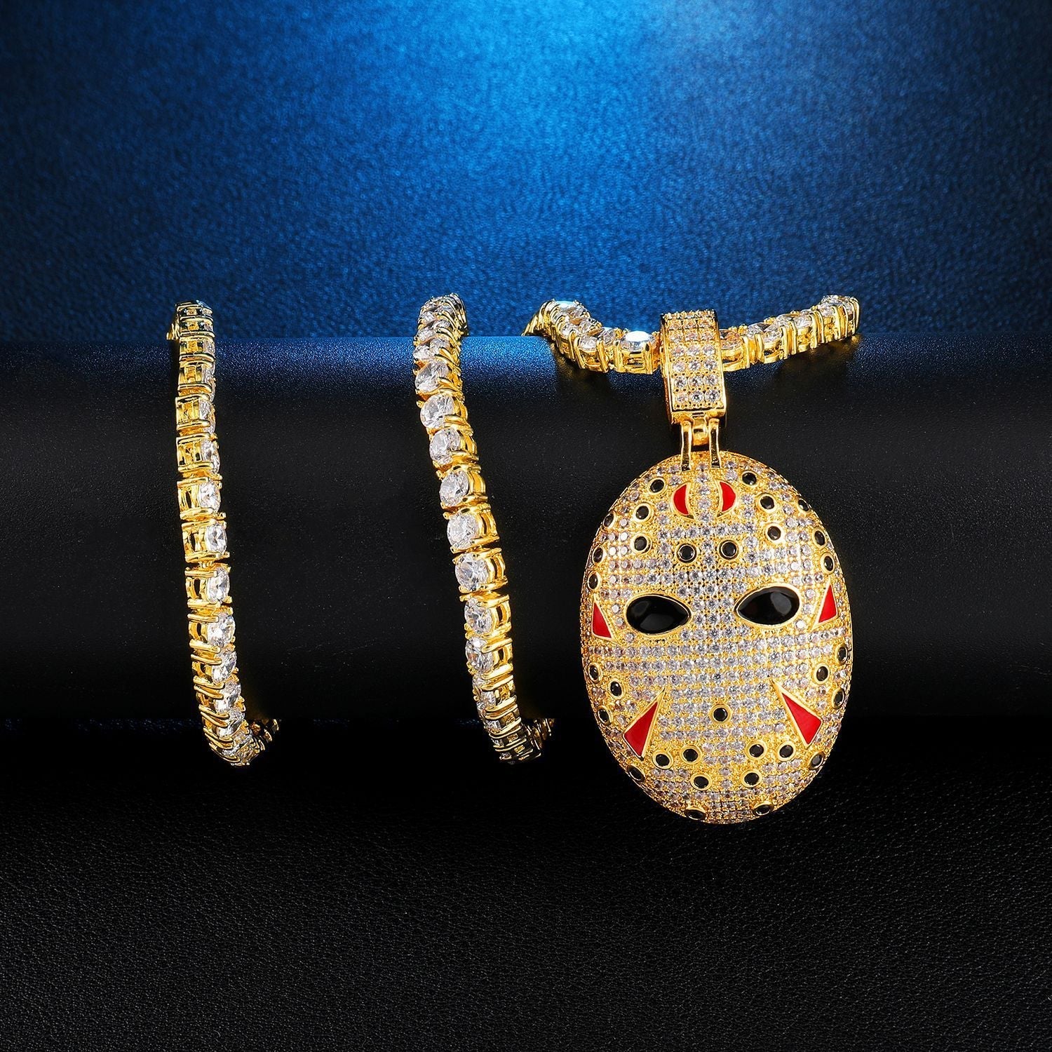 Iced Out Hockey Mask Pendant - DATNEWDRIP
