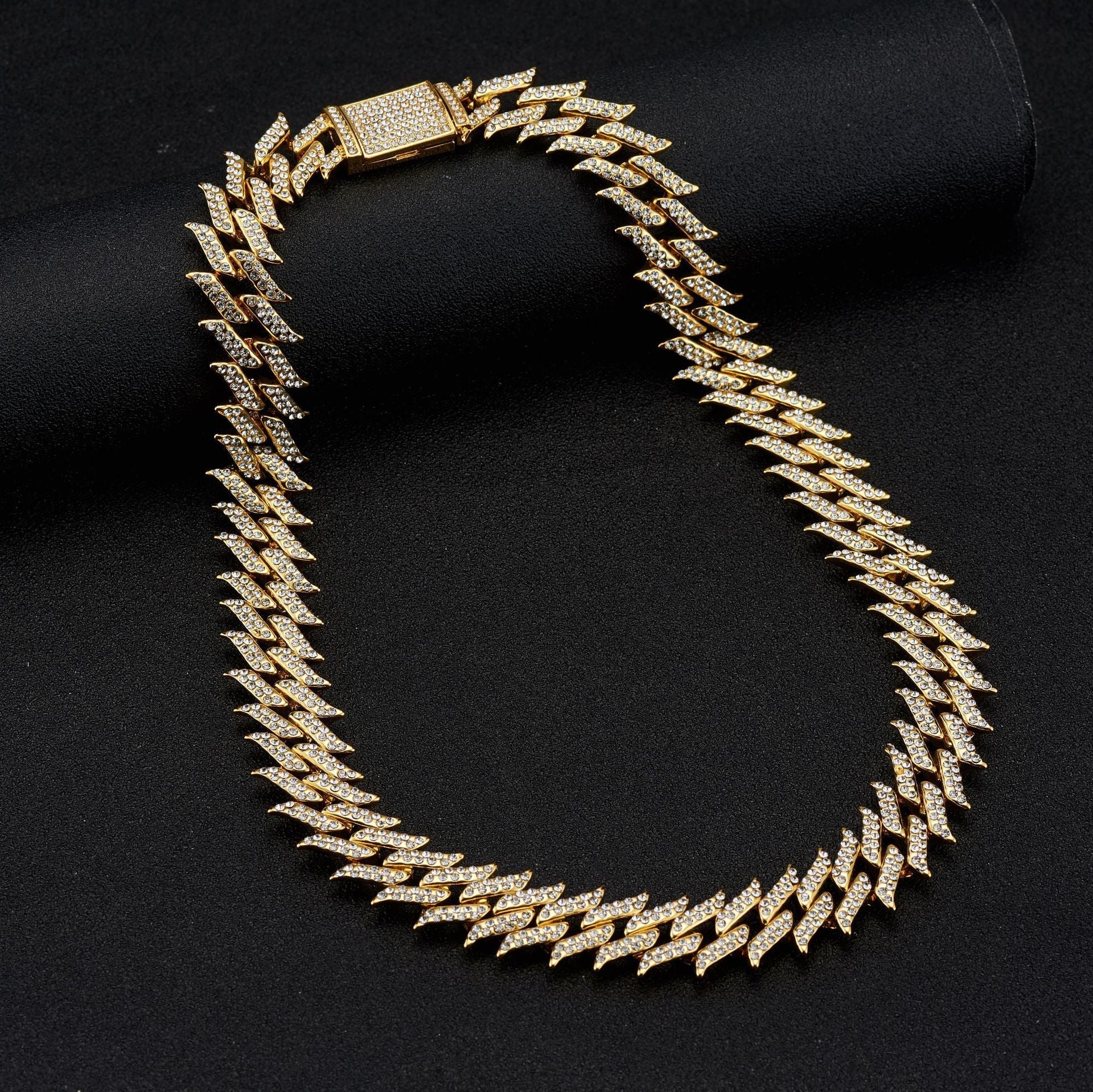 Iced Out Pointed Leaf Cuban Link Chain - DATNEWDRIP